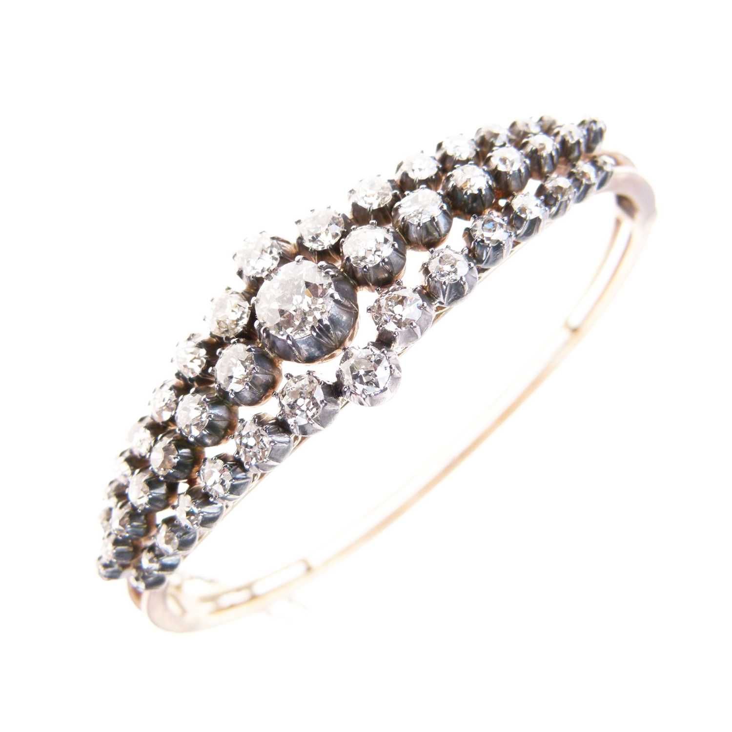 Lot 12 - Victorian diamond hinged bangle