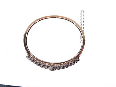 Lot 12 - Victorian diamond hinged bangle