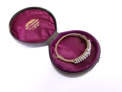 Lot 12 - Victorian diamond hinged bangle