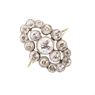 Lot 7 - Oval diamond cluster ring