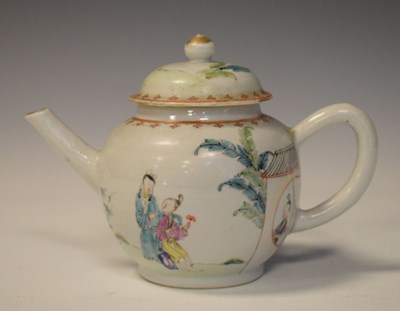 Lot 321 - Chinese Famille Rose teapot
