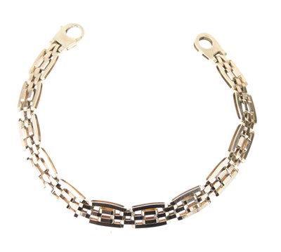 Lot 36 - 9ct gold fancy link bracelet