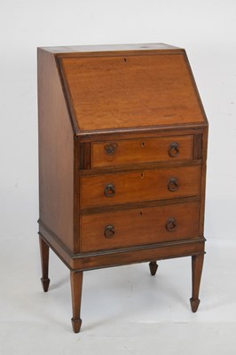 Lot 455 - Early 20th Century mahogany bureau of narrow proportions