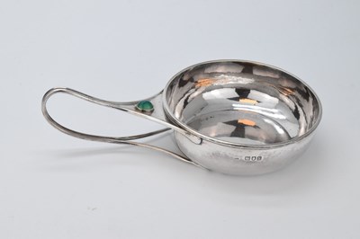 Lot 79 - Charles Robert Ashbee (1863-1942) for the Guild of Handicraft silver porringer