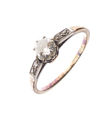 Lot 2 - Yellow metal (18ct), platinum and diamond ring