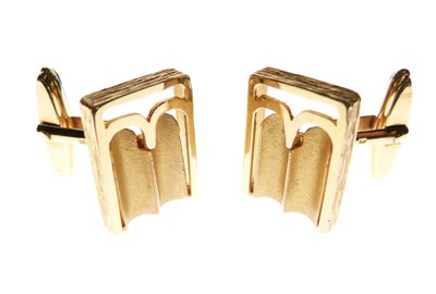 Lot 108 - Pair of 9ct gold cufflinks