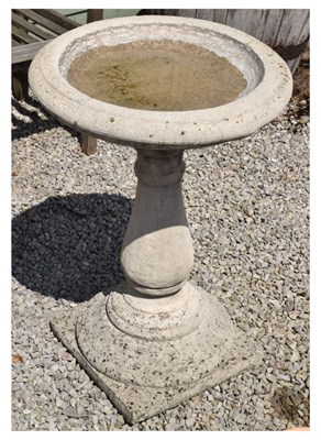 Lot 678 - Reconstituted Bird Bath