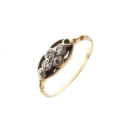 Lot 8 - Unmarked multi-stone diamond ring (one stone missing)
