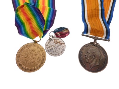 Lot 271 - First World War medal pair and George V Silver Jubilee commemorative medallion