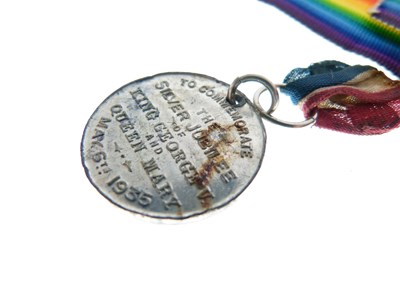 Lot 271 - First World War medal pair and George V Silver Jubilee commemorative medallion