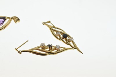 Lot 49 - Assorted gold rings and other jewellery