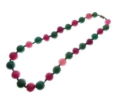 Lot 60 - Dyed quartz bead necklace