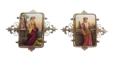 Lot 43 - Pair of Continental porcelain brooches