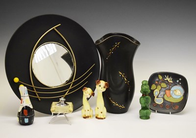 Lot 684 - Quantity of 1950s-period ornaments