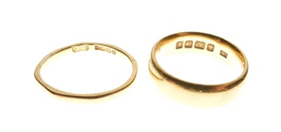 Lot 33 - Two 22ct gold wedding bands