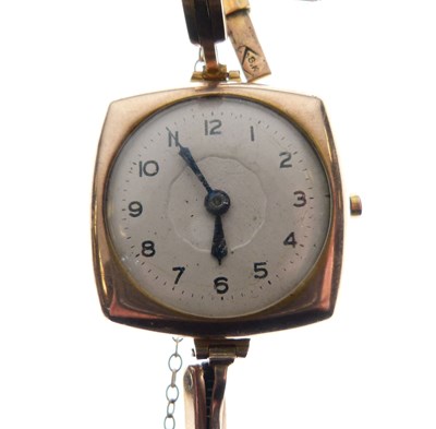 Lot 119 - Lady's circa 1920's 9ct gold cased mid-size wristwatch