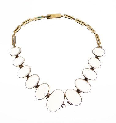Lot 88 - Unmarked yellow metal bracelet