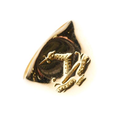Lot 34 - Yellow metal (18ct) signet ring, 'Esto Fidelis'