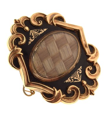 Lot 44 - Victorian mourning brooch