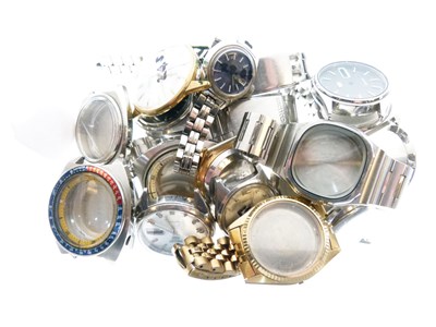 Lot 131 - Seiko watch heads, with empty case, bracelets, etc.