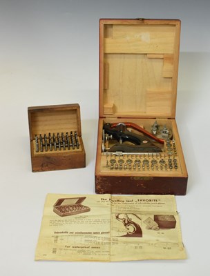 Lot 78 - Watch jewelling outfit 'Favourite 1947'