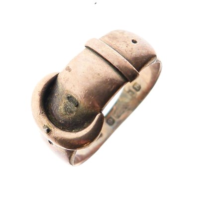 Lot 36 - 9ct rose gold buckle ring