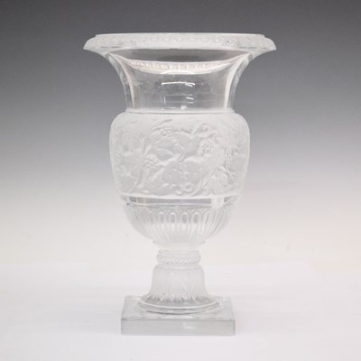 Lot 439 - Lalique - 'Versailles' pedestal vase