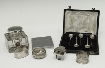 Lot 164 - Small quantity of miscellaneous silver