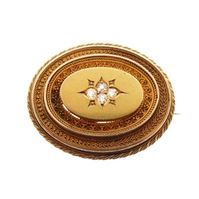 Lot 297 - Victorian diamond set brooch