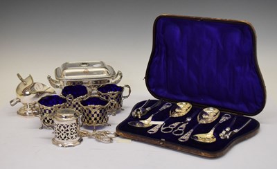 Lot 777 - Mixed group of silver plated items