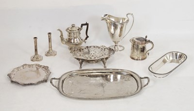 Lot 778 - Mixed group of silver plated items