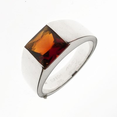Lot 290 - Cartier -18ct white gold Madeira citrine set ring