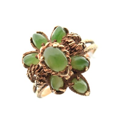 Lot 26 - Jade cluster ring