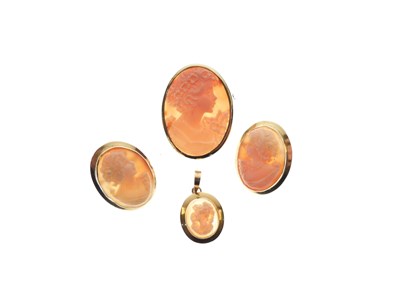 Lot 54 - 9ct gold Cameo pendant brooch