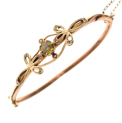 Lot 86 - 9ct gold bangle