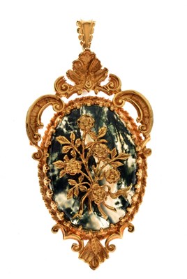 Lot 62 - 9ct gold hardstone pendant brooch