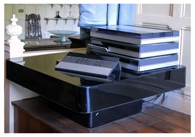 Lot 117 - Late 20th Century modernist lacquered table