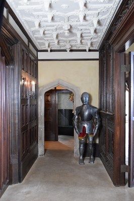 Lot 35 - Replica Spanish suit of armour