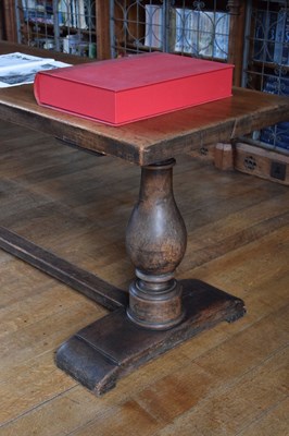 Lot 39 - 17th Century Continental walnut trestle table