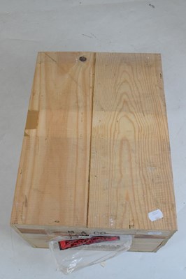Lot 735 - Fonseca Guimaraens Vintage Port, 1994