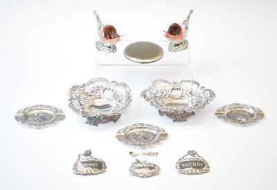 Lot 142 - Matched pair of late Victorian pierced silver bon bon dishes