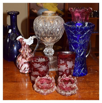 Lot 606 - Quantity of glass ware to include