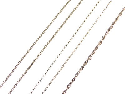 Lot 59 - Three 9ct fine necklaces