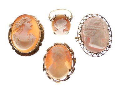 Lot 43 - Three cameo brooches