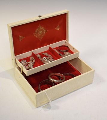 Lot 79 - Quantity of silver jewellery including ingot, bracelets, bangles etc