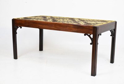 Lot 511 - Mahogany low table