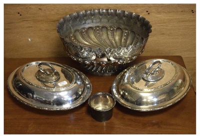 Lot 623 - Assorted silver-plated wares
