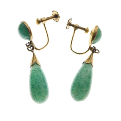 Lot 30 - Pair of dyed jade screw-back ear studs