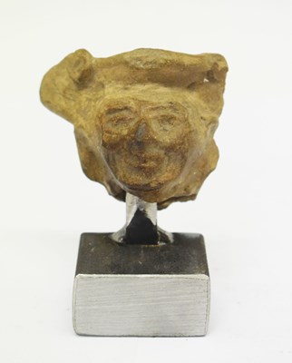 Lot 401 - Pre-Columbian terracotta head