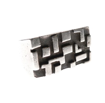 Lot 83 - John David Harty Modernist ring
